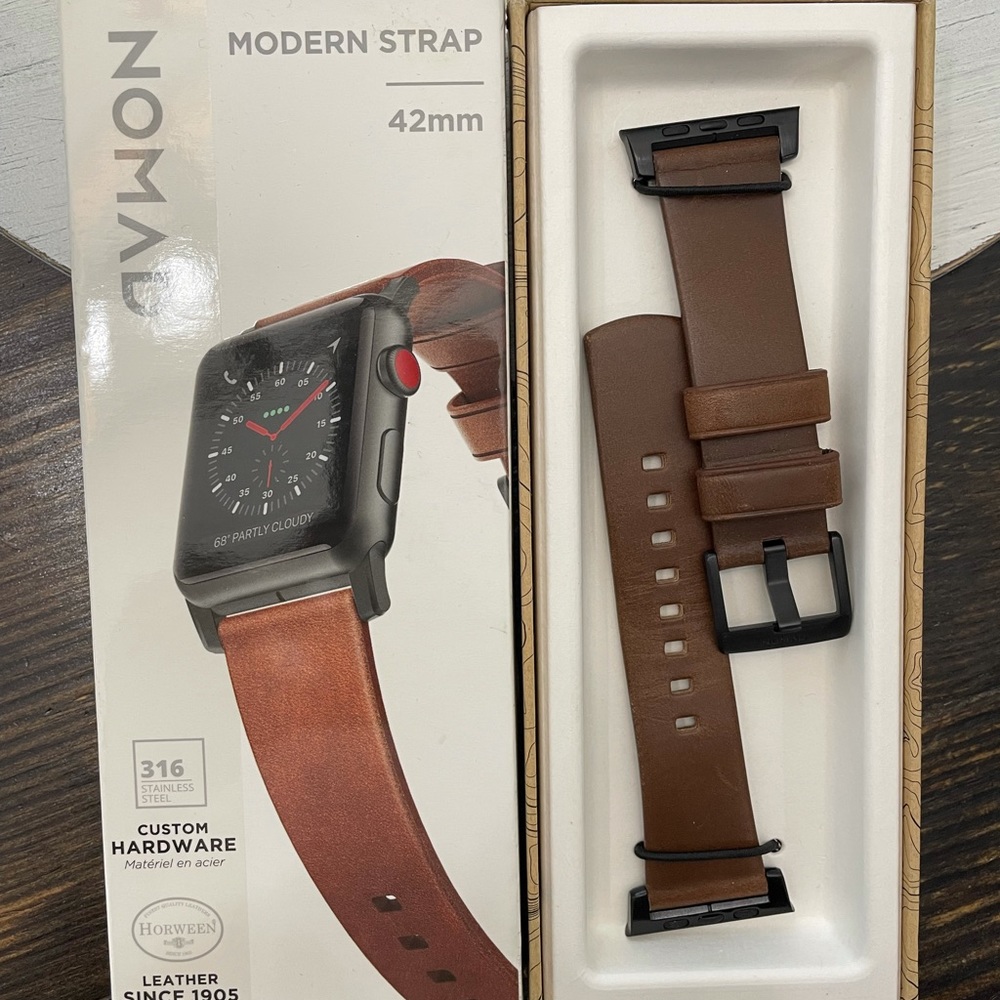 Nomad Apple Watch Leather Band